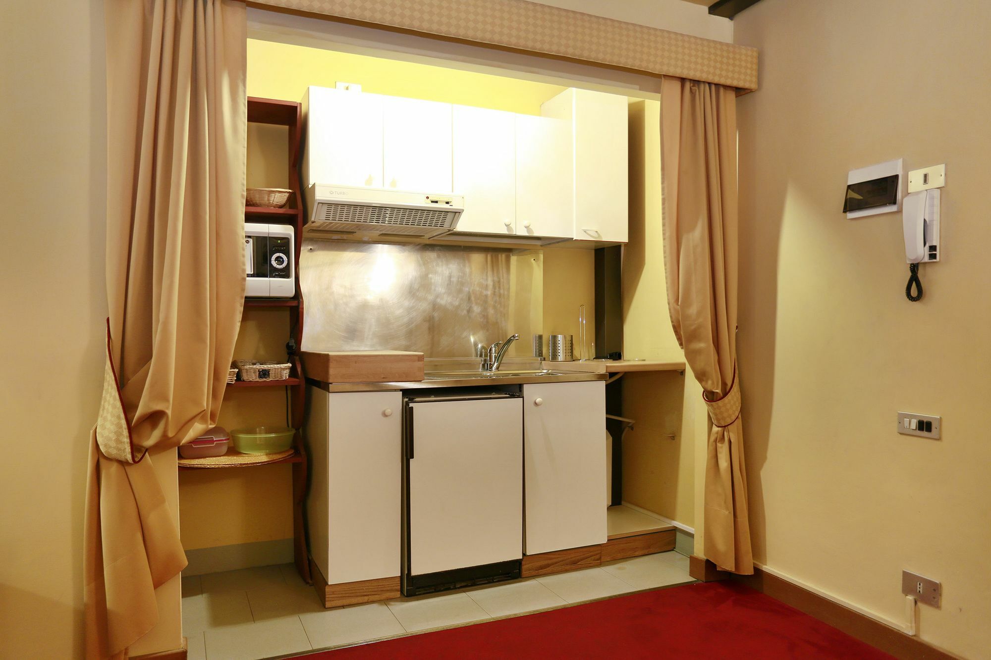 Via Santo Spirito 6 *